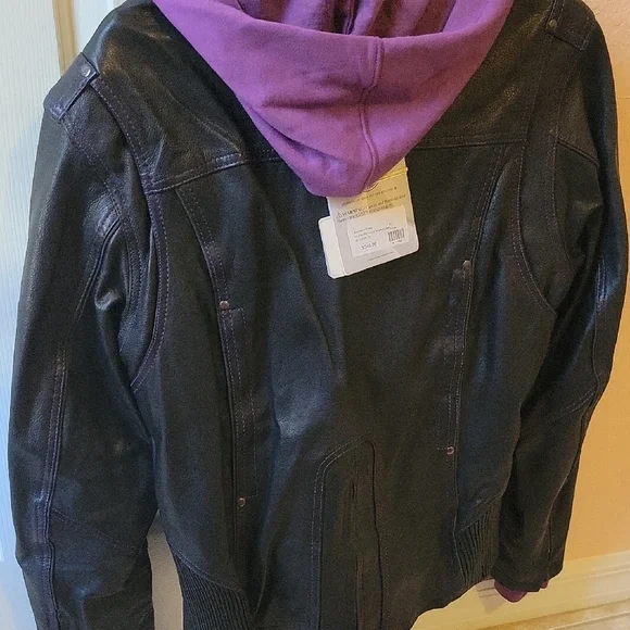 Harley-Davidson Black Leather Jacket with Purple Embroidery - Picture 4 of 6